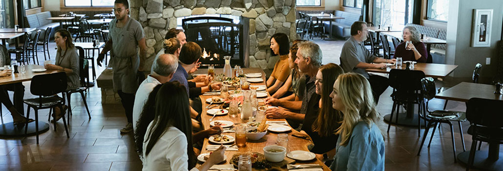 Do you offer private meals in meeting spaces?