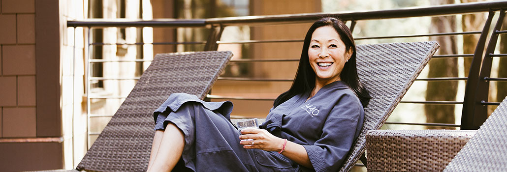 What are the daily hours of the Spa and Healing Arts center?